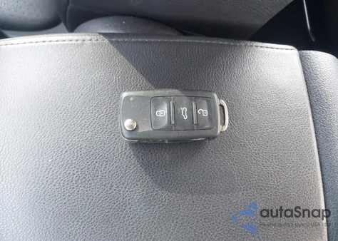 2016 Volkswagen Tiguan S z USA, uszkodzony, nr VIN WVGAV7AX6GW592680